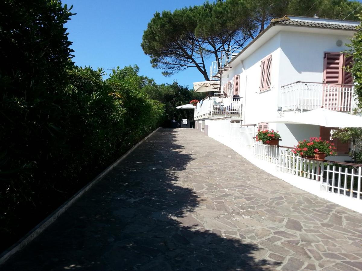 Appartamento In Villa Valentini, Fronte Mare, Giardino E Parcheggio Privato, Wifi, Dotato Di Tutti I Confort, Nel Golfo Di Gaeta Minturno Dış mekan fotoğraf