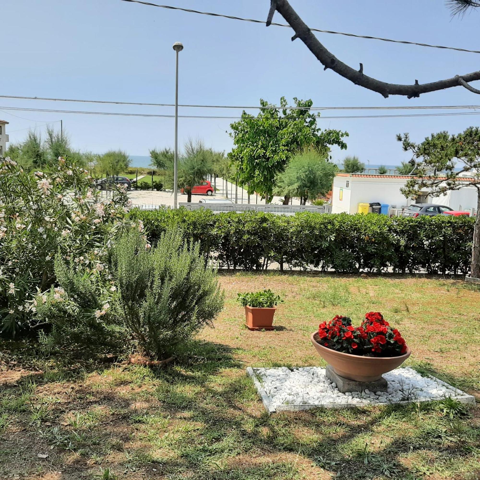 Appartamento In Villa Valentini, Fronte Mare, Giardino E Parcheggio Privato, Wifi, Dotato Di Tutti I Confort, Nel Golfo Di Gaeta Minturno Dış mekan fotoğraf